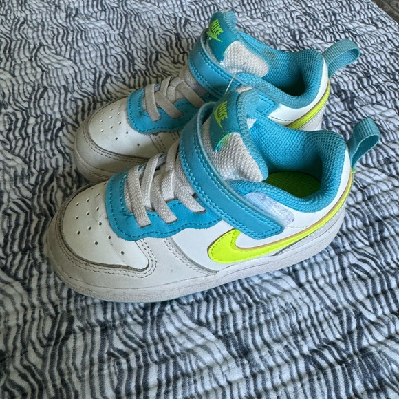 Nike Court Borough Low 2 TD 'White Baltic Blue Volt' - Picture 4 of 7